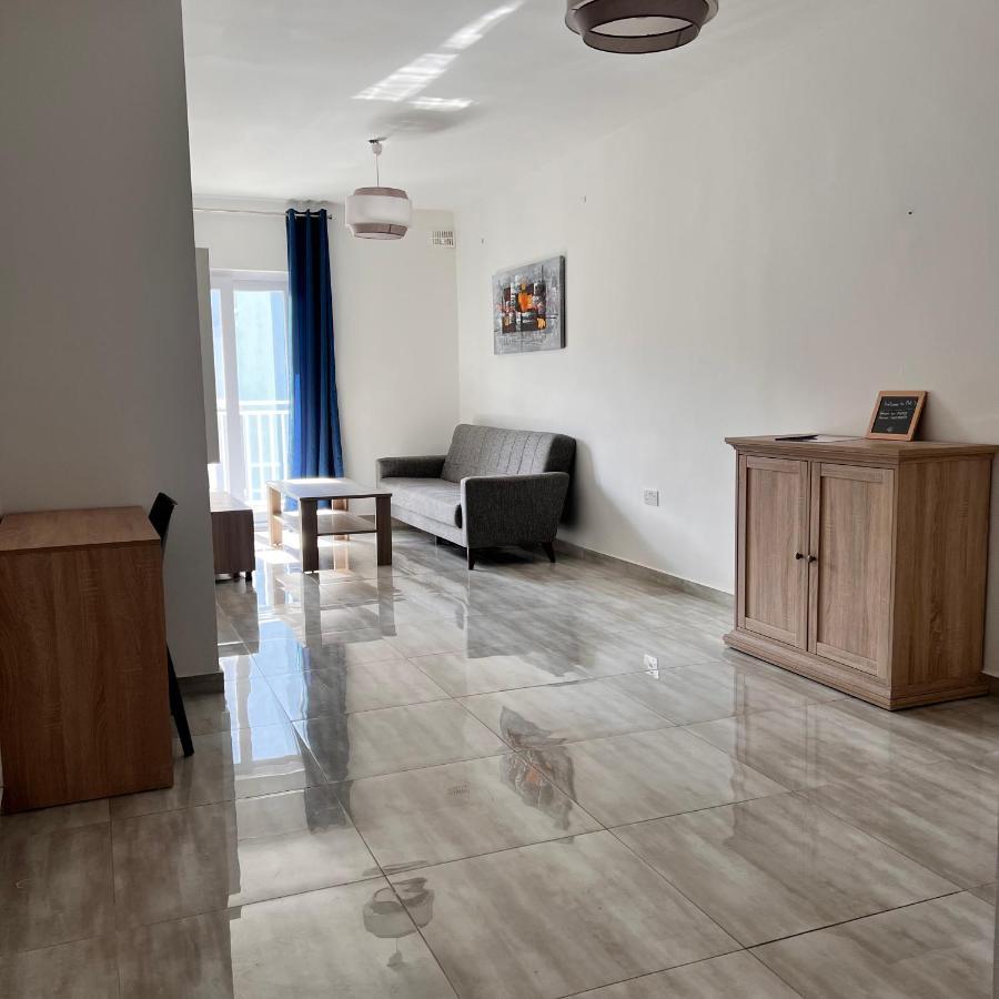 F3 Modern And Bright In Malta Apartment Msida