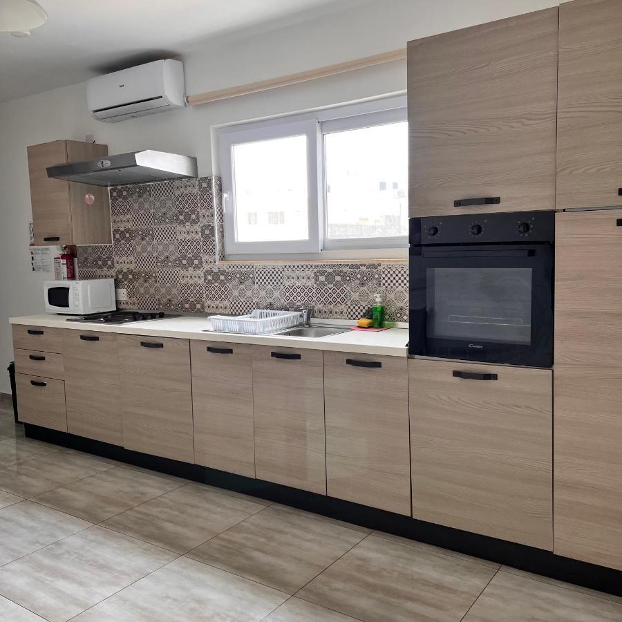 Apartment F3 Modern And Bright In Malta *